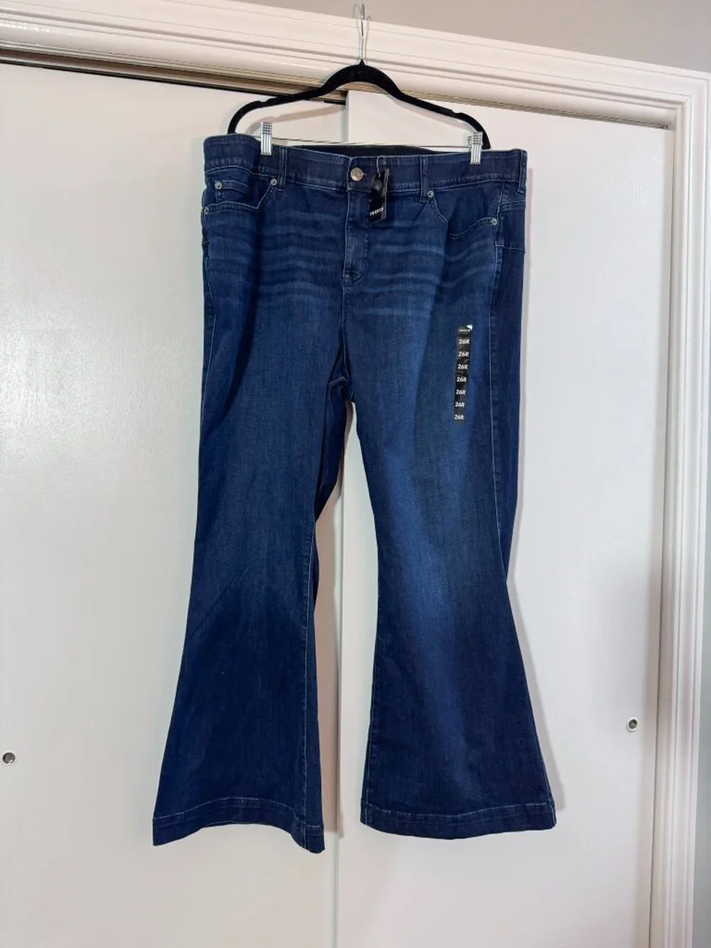 Torrid Bombshell Flare High-Rise Jean size 26